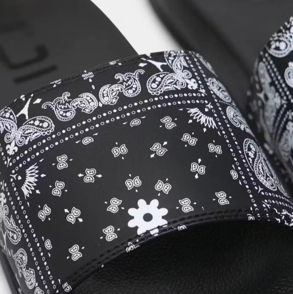 Carre Bandana Ultra Classique slides - Picture 4 of 4